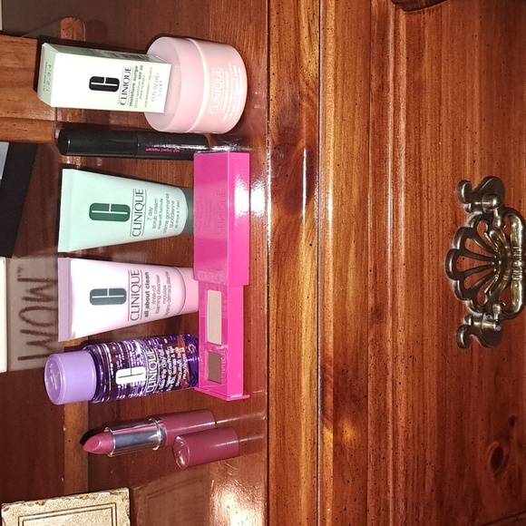 Bundle 8 clinique - Picture 1 of 1